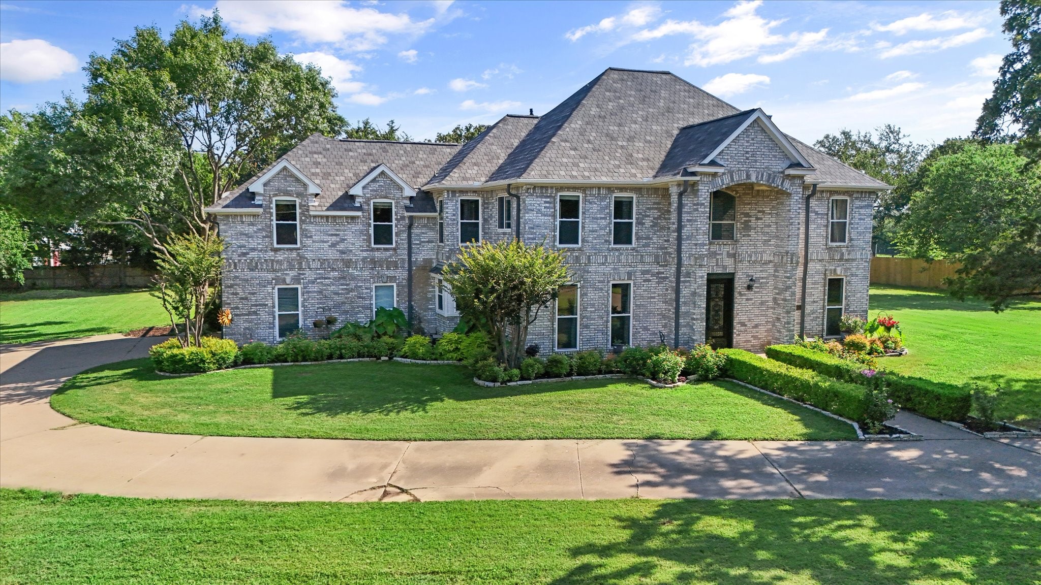 6501 W Poly Webb Road Arlington TX 76016