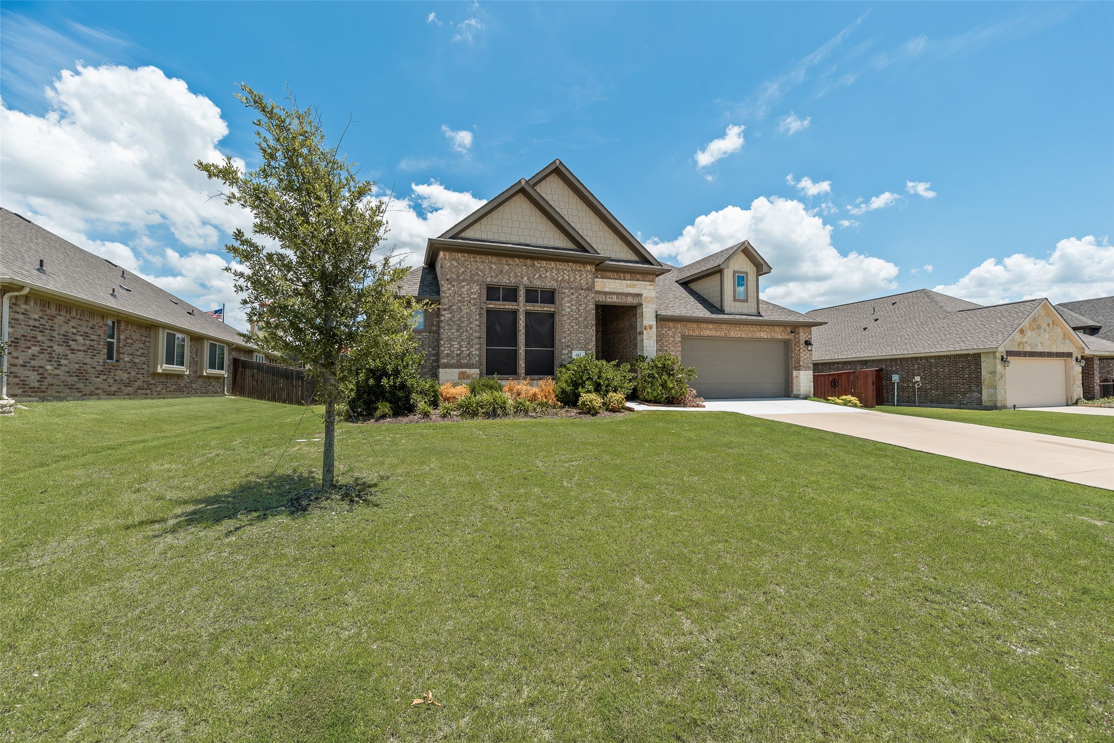 643 Woodridge Drive Oak Point TX 75068