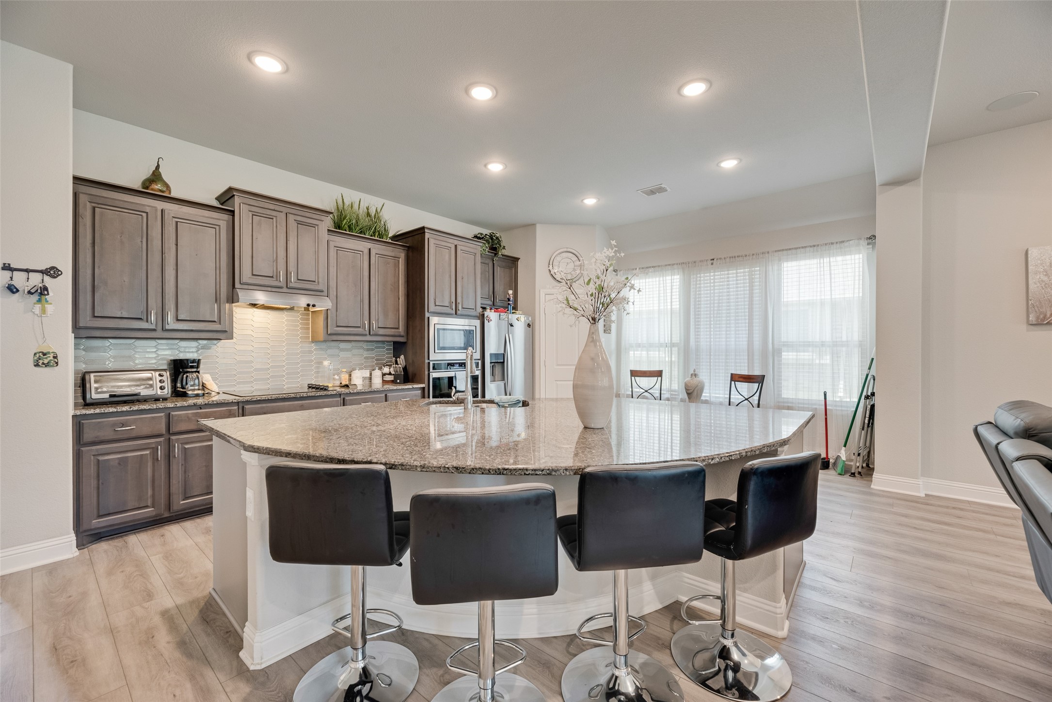 643 Woodridge Drive Oak Point TX 75068