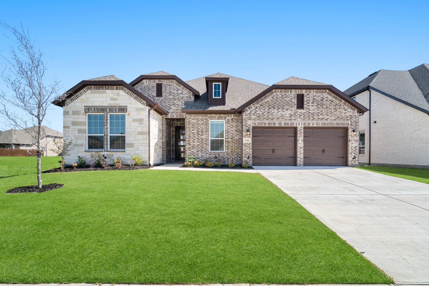 742 Oak Street Lavon TX 75166