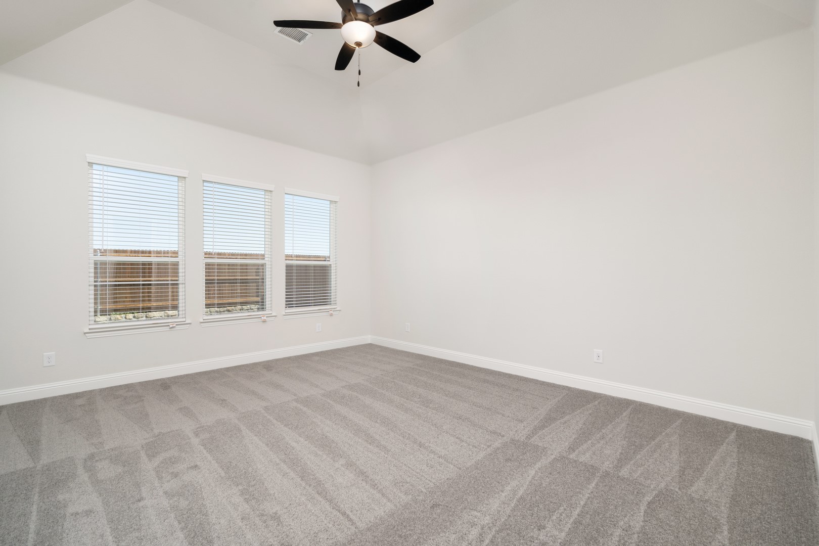 742 Oak Street Lavon TX 75166