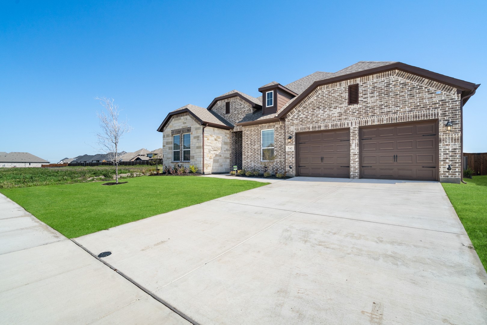 742 Oak Street Lavon TX 75166