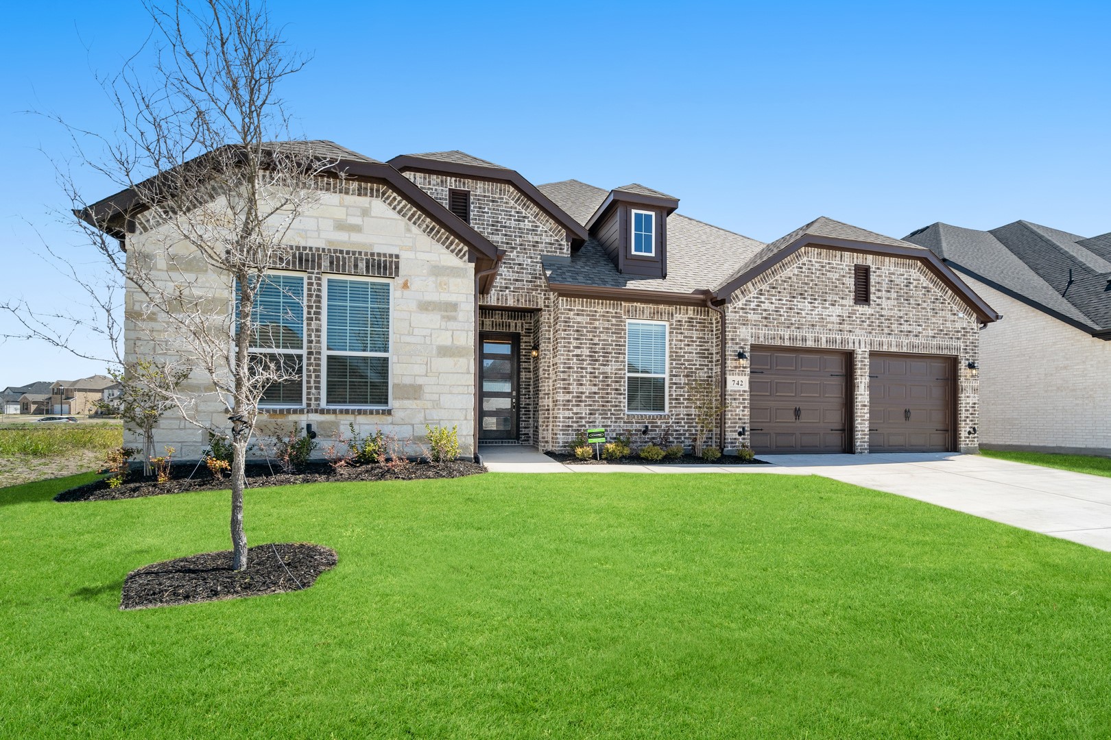 742 Oak Street Lavon TX 75166