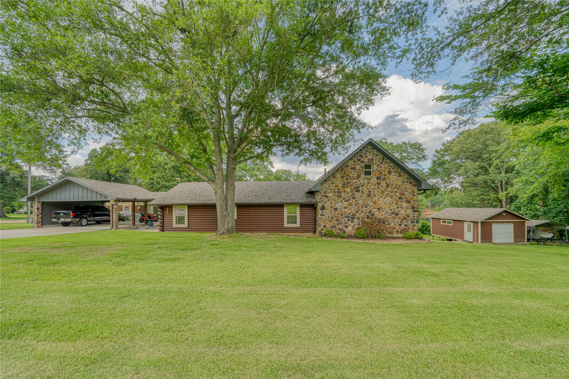 16 County Road 2131 Pittsburg TX 75686