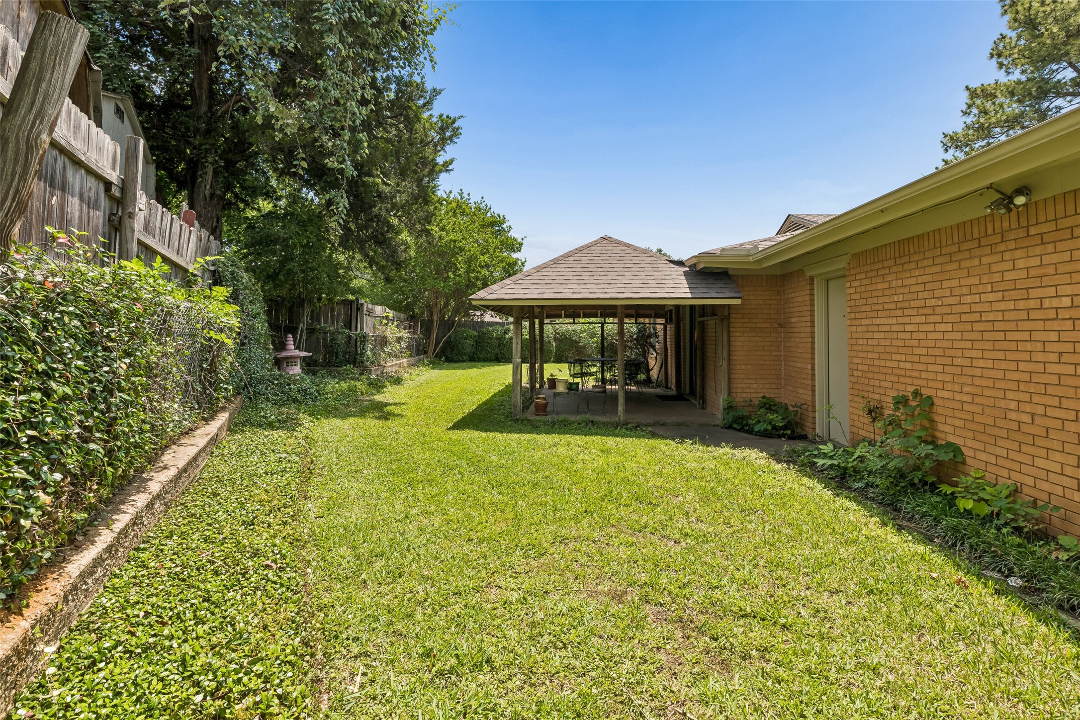 1637 Hendrix Drive Irving TX 75061