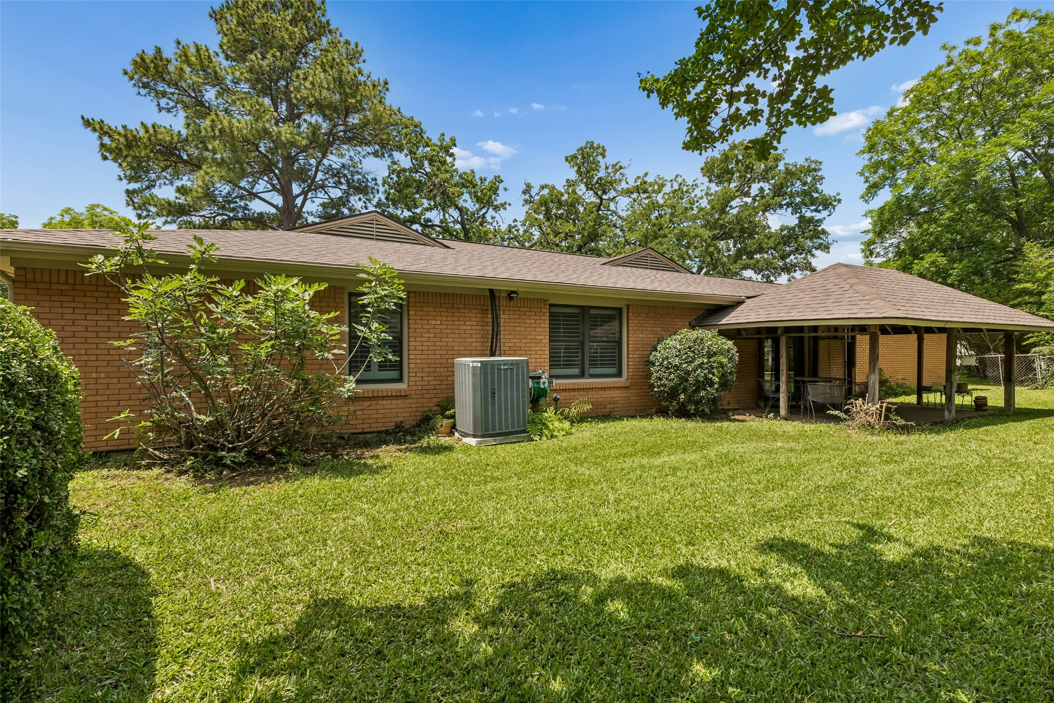 1637 Hendrix Drive Irving TX 75061