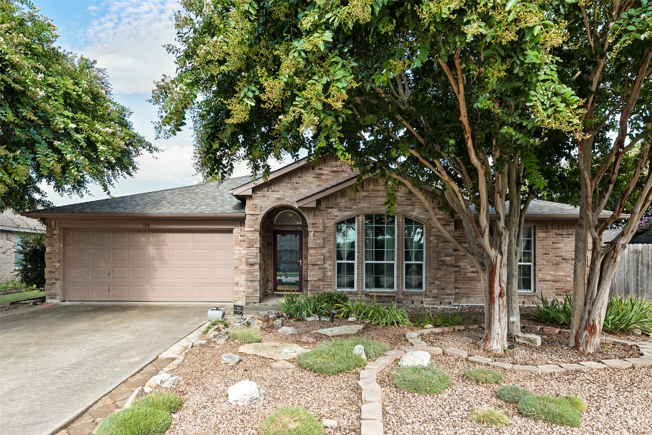 100 Jennings Drive Waxahachie TX 75165