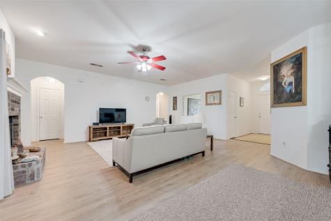 100 Jennings Drive Waxahachie TX 75165