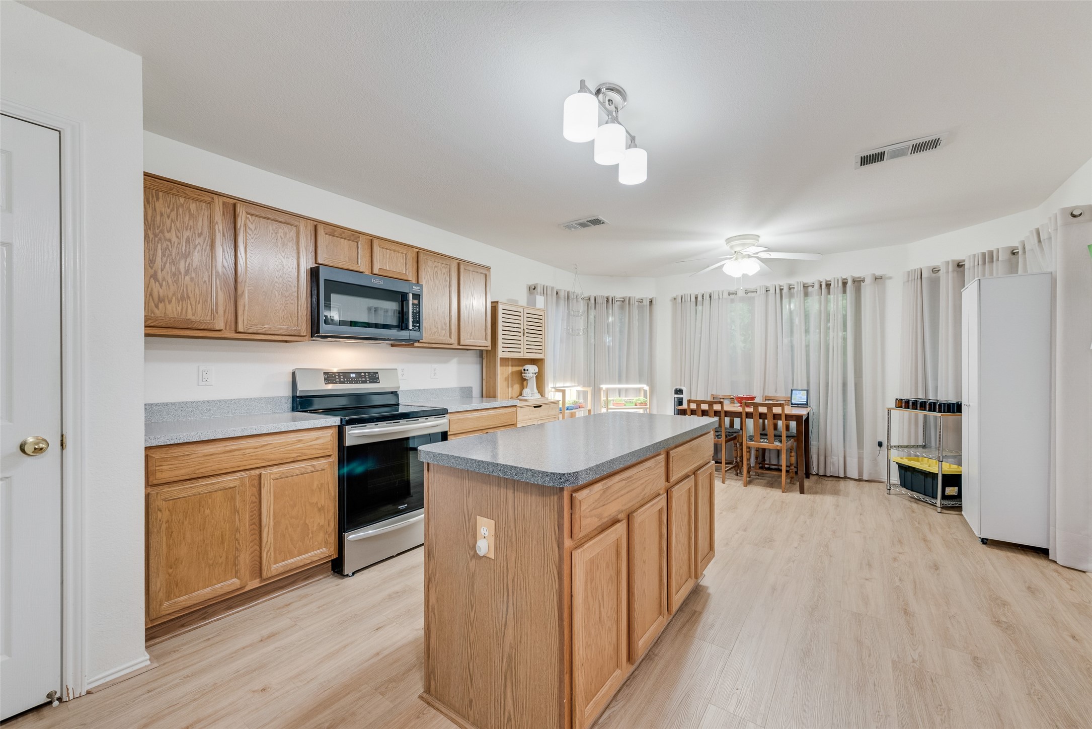 100 Jennings Drive Waxahachie TX 75165