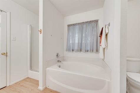 100 Jennings Drive Waxahachie TX 75165