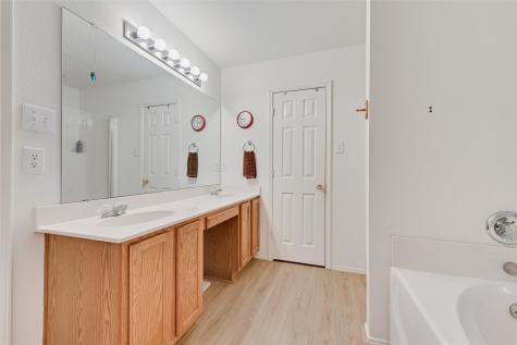 100 Jennings Drive Waxahachie TX 75165