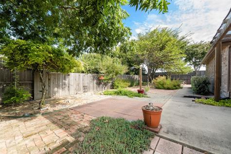 100 Jennings Drive Waxahachie TX 75165