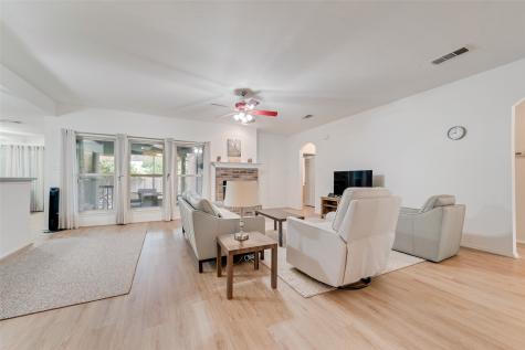 100 Jennings Drive Waxahachie TX 75165