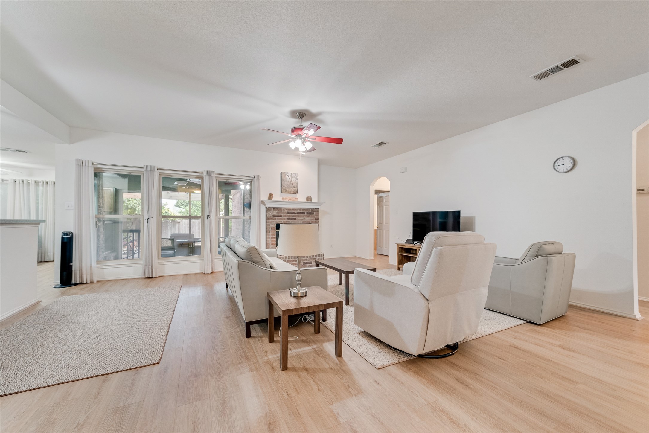 100 Jennings Drive Waxahachie TX 75165
