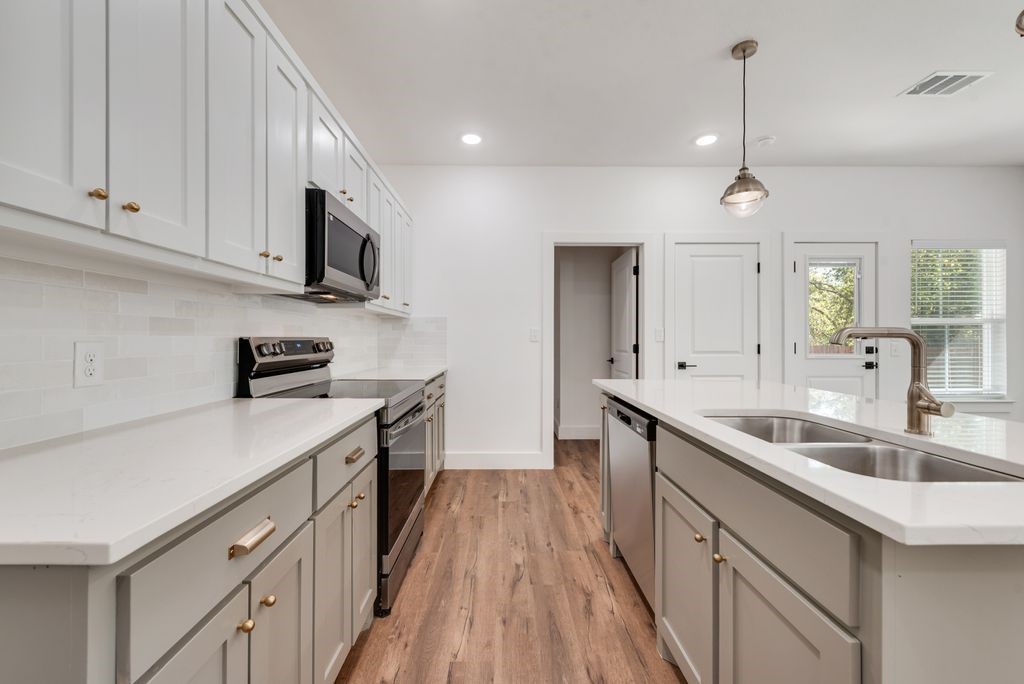 202 Pine Street Bonham TX 75418