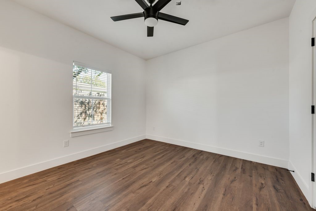 202 Pine Street Bonham TX 75418