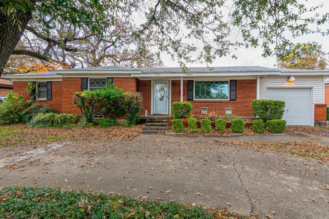 937 Brown Trail Bedford TX 76022
