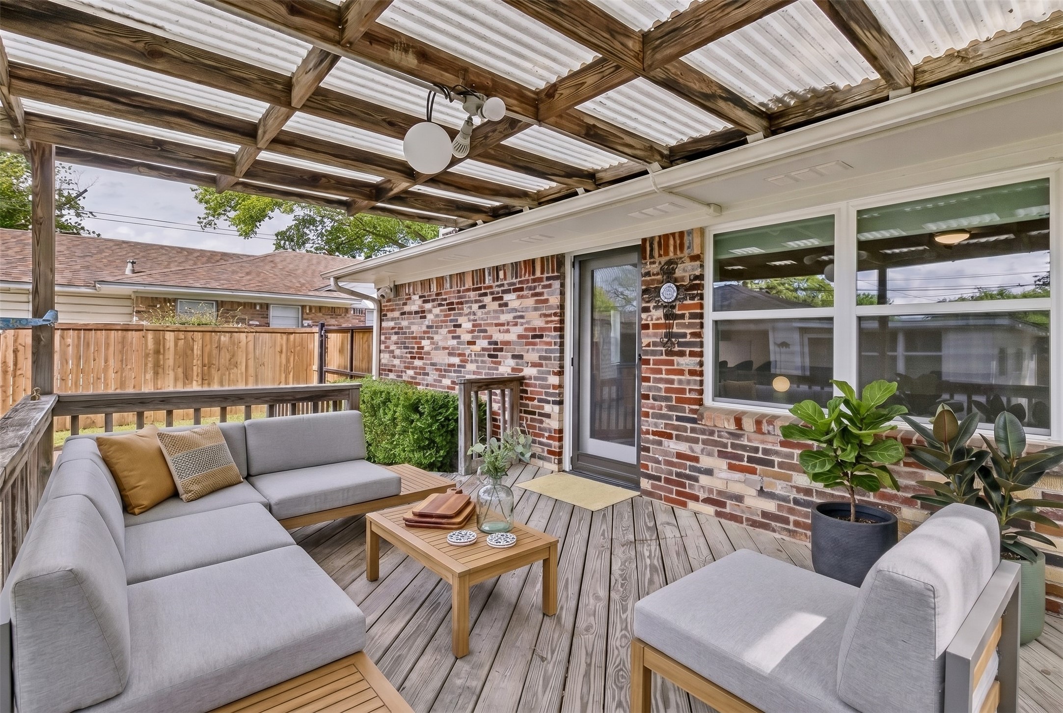 9935 Chippendale Drive Dallas TX 75238