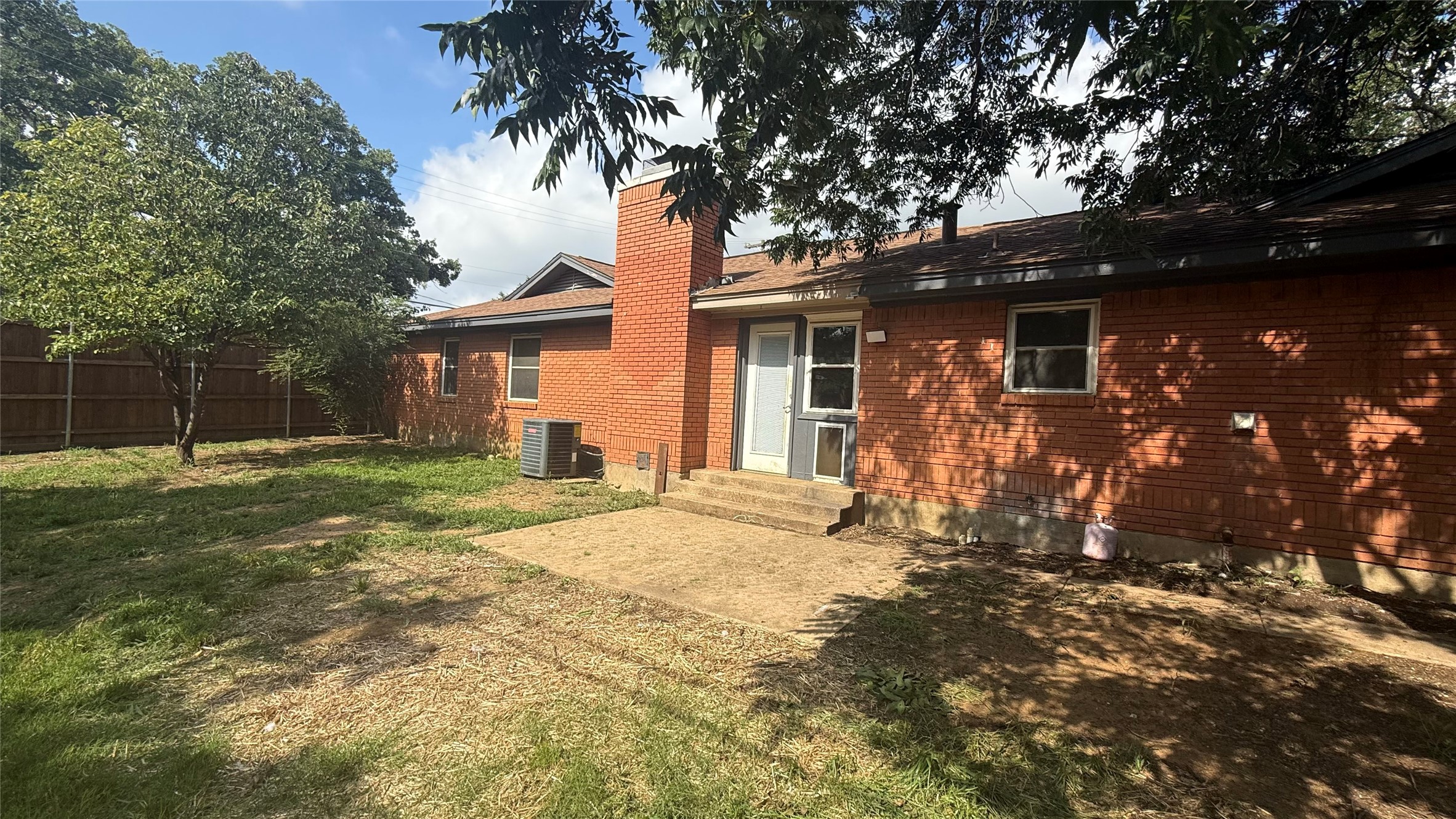 407 Dunaway Drive Euless TX 76040