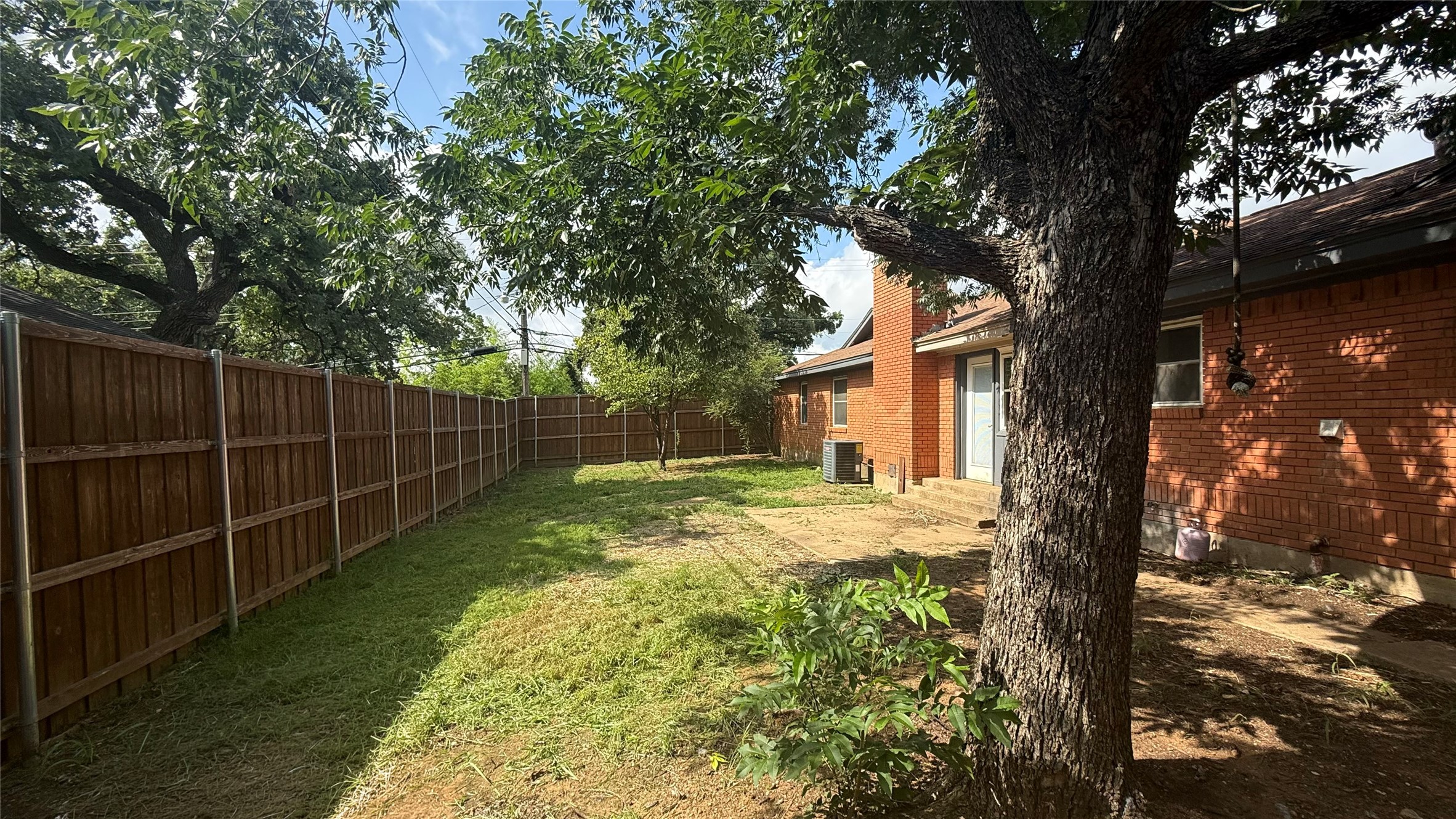 407 Dunaway Drive Euless TX 76040