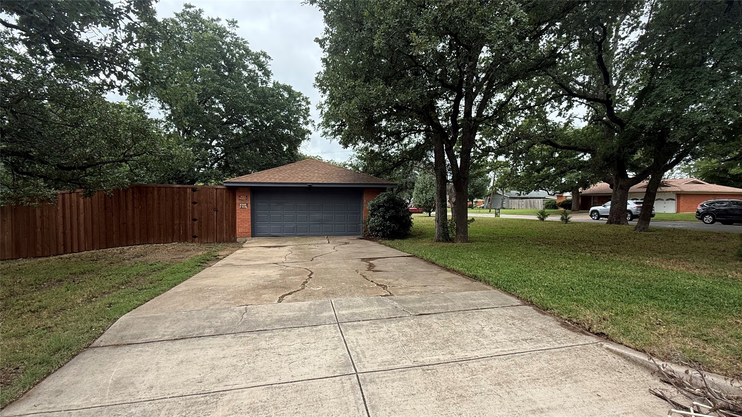 407 Dunaway Drive Euless TX 76040
