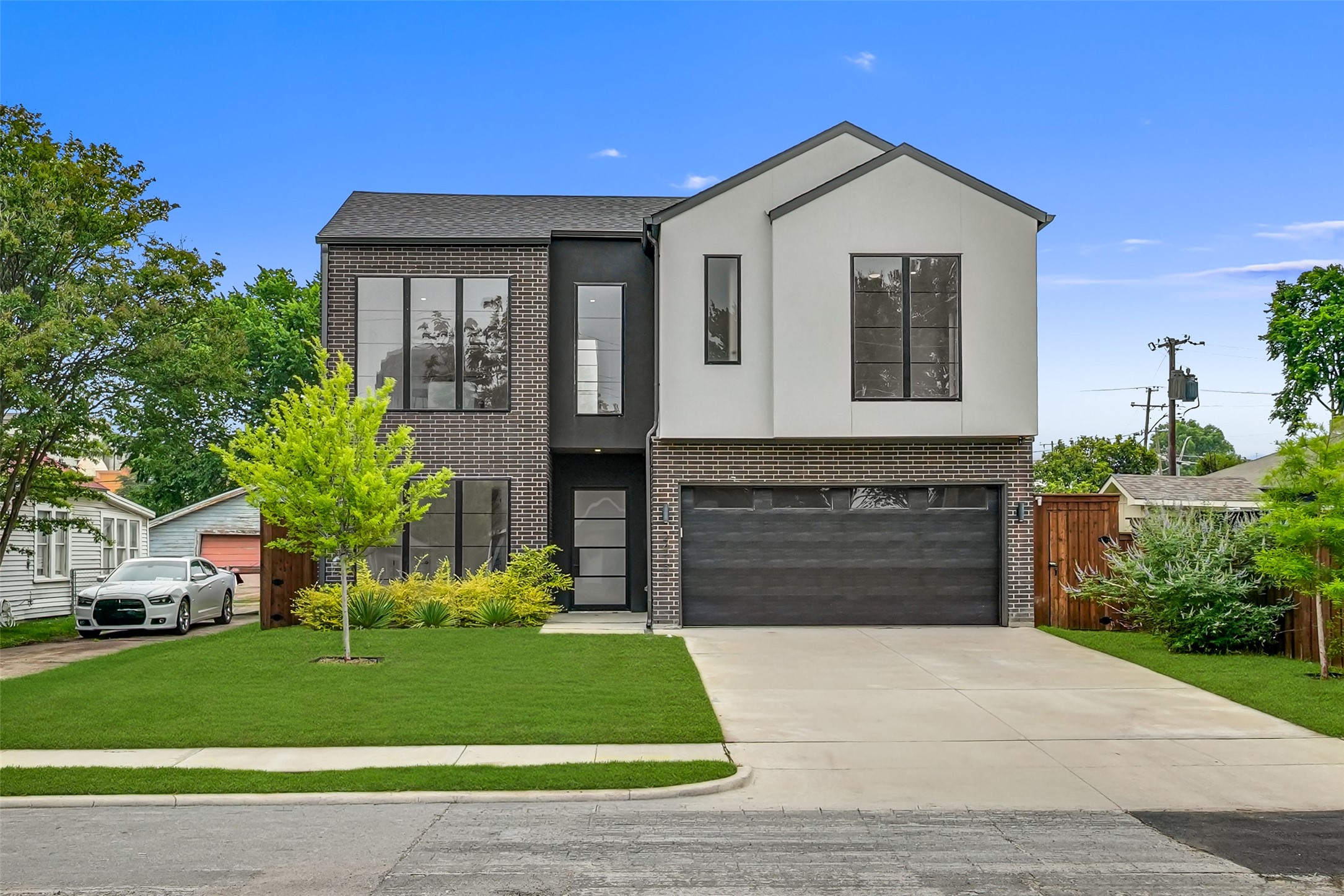 2410 N Prairie Avenue Dallas TX 75204