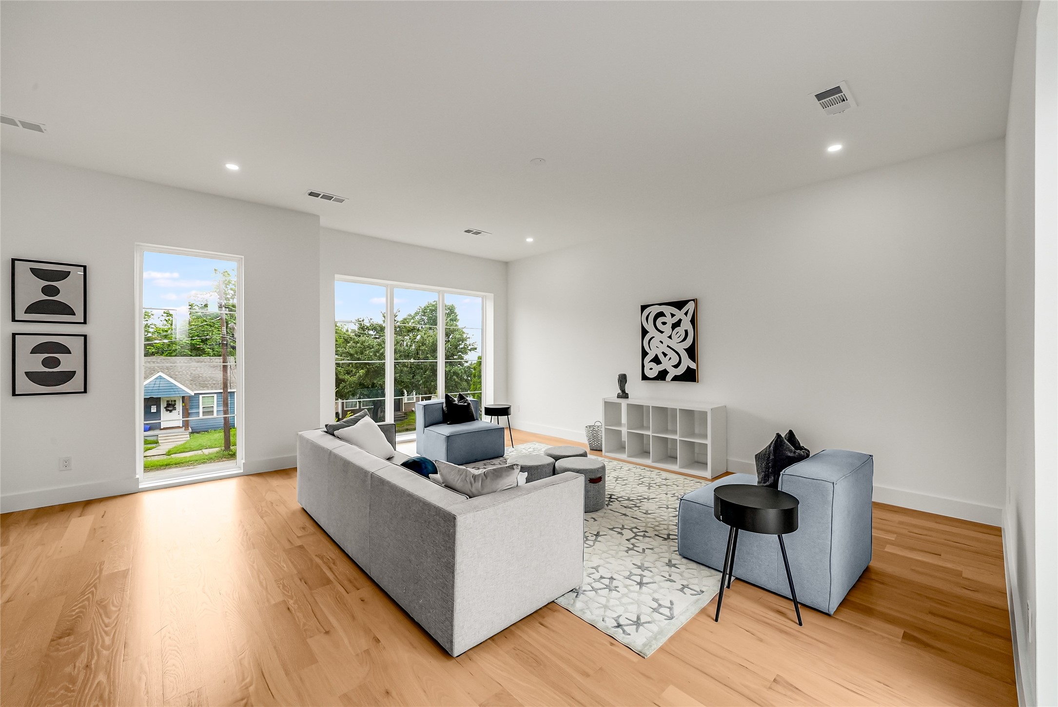 2410 N Prairie Avenue Dallas TX 75204