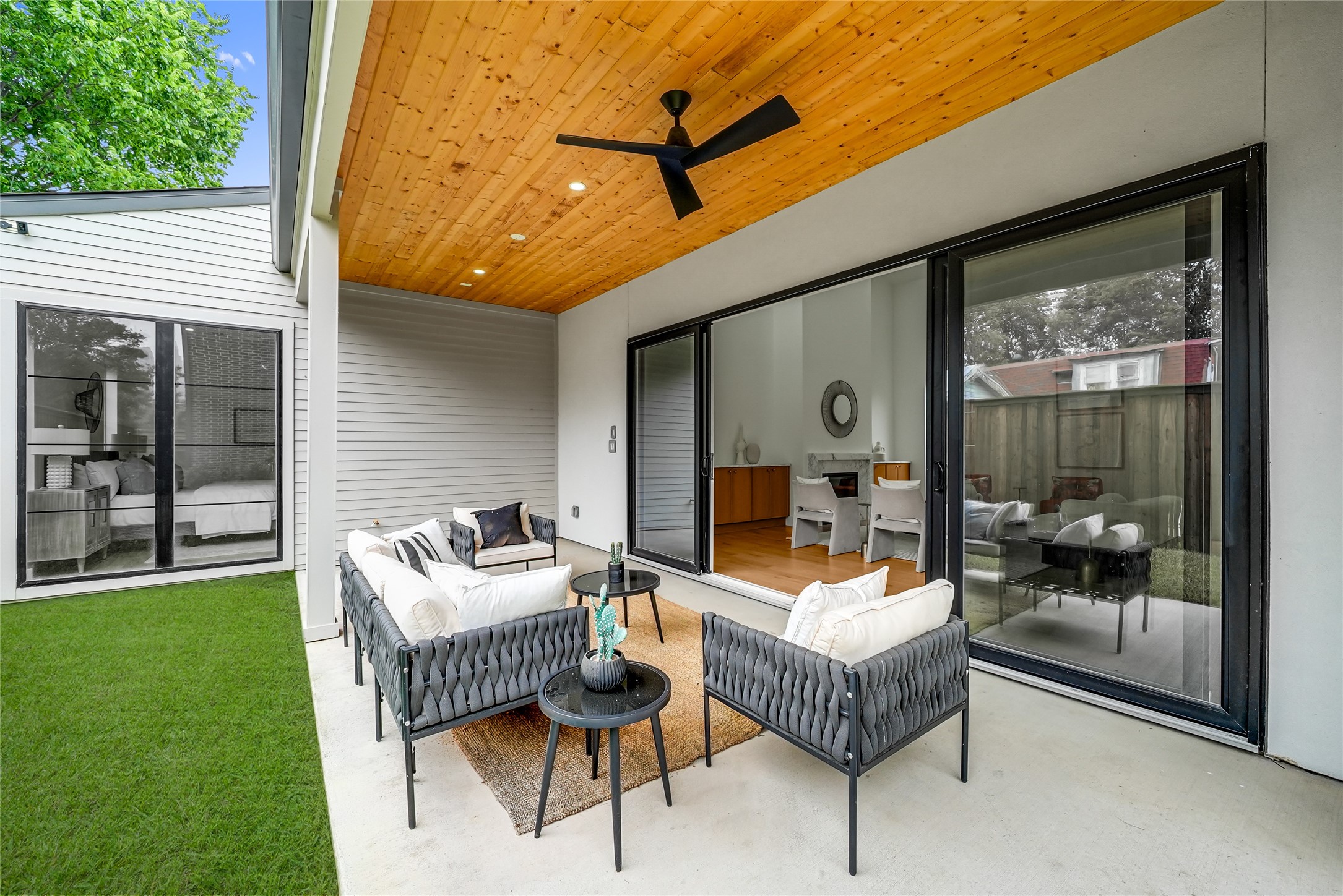 2410 N Prairie Avenue Dallas TX 75204