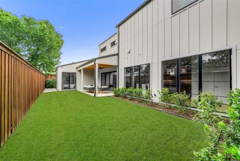 2410 N Prairie Avenue Dallas TX 75204