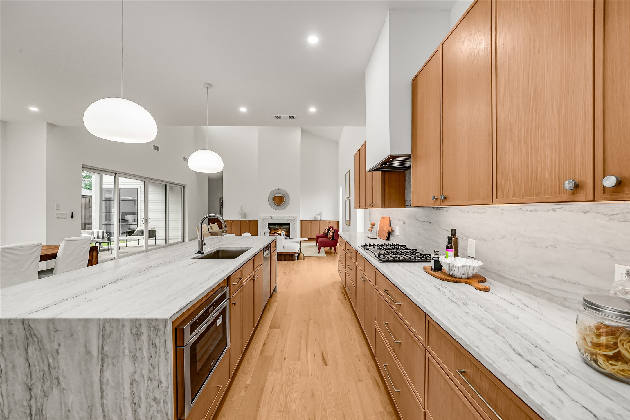 2410 N Prairie Avenue Dallas TX 75204
