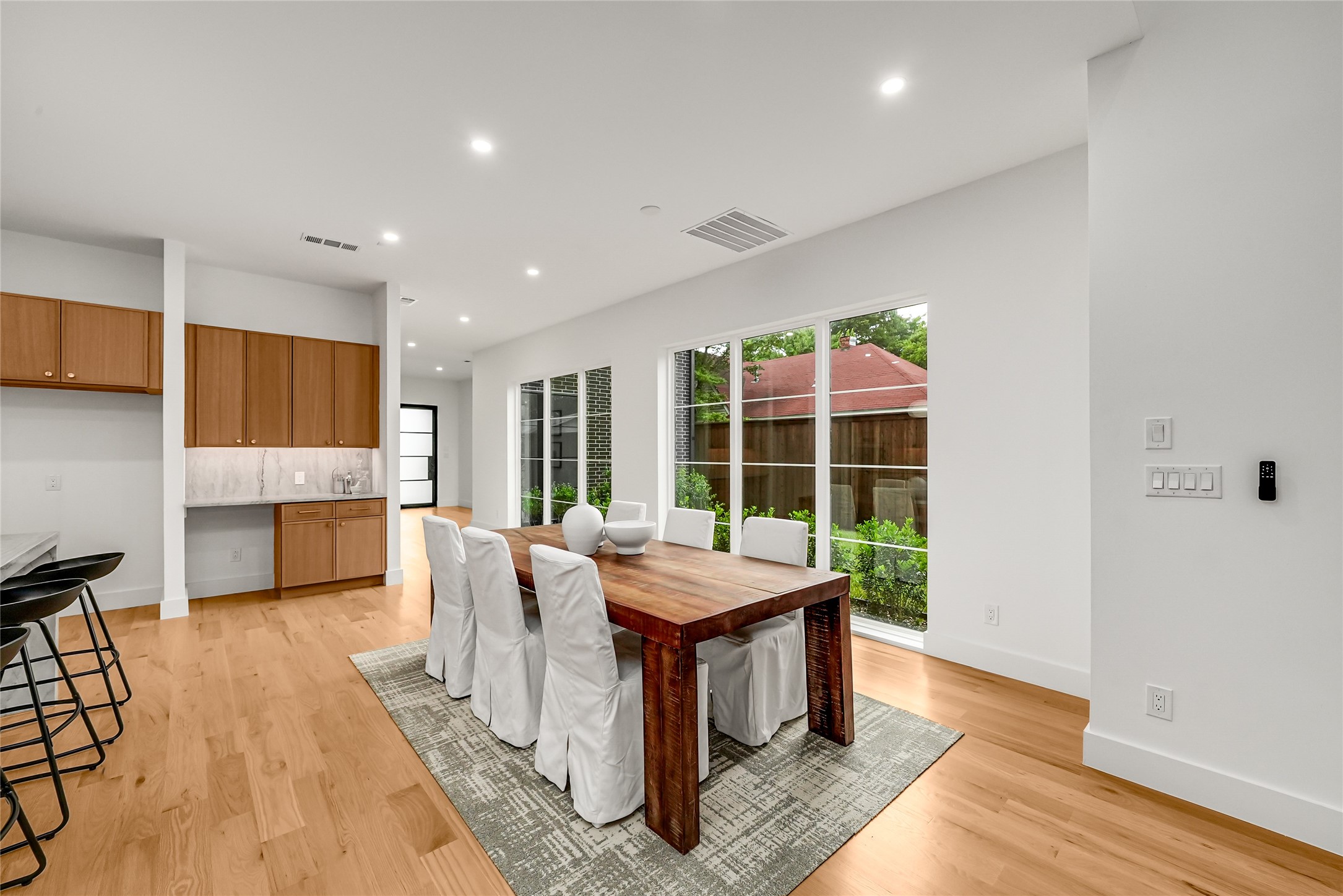 2410 N Prairie Avenue Dallas TX 75204