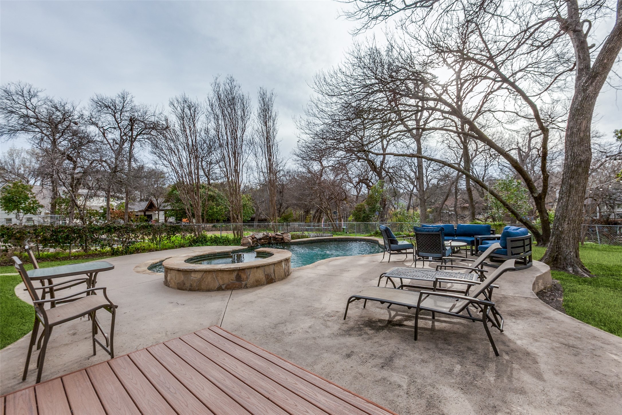 712 Laguna Drive Richardson TX 75080