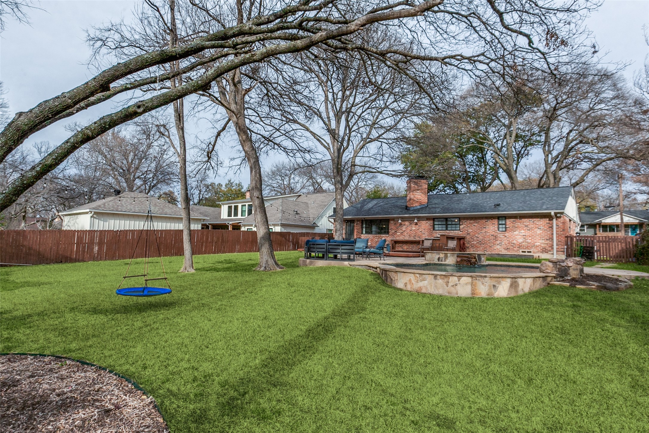 712 Laguna Drive Richardson TX 75080