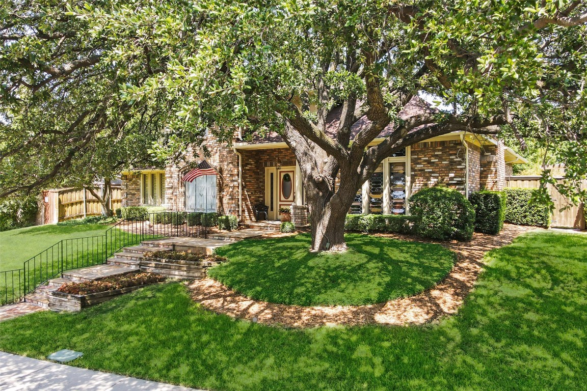 6405 La Manga Drive Dallas TX 75248
