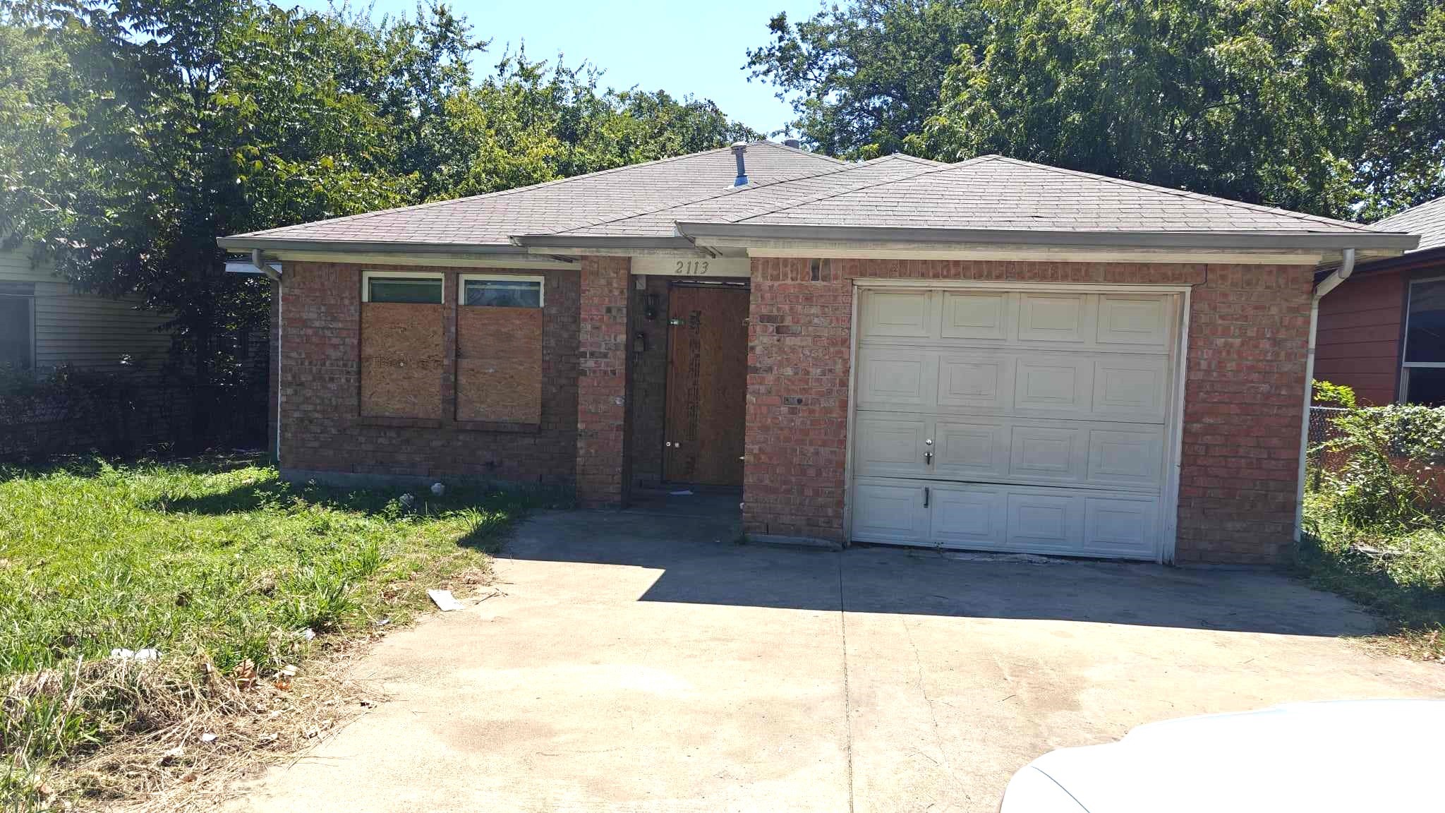 2113 San Antonio Street Grand Prairie TX 75051