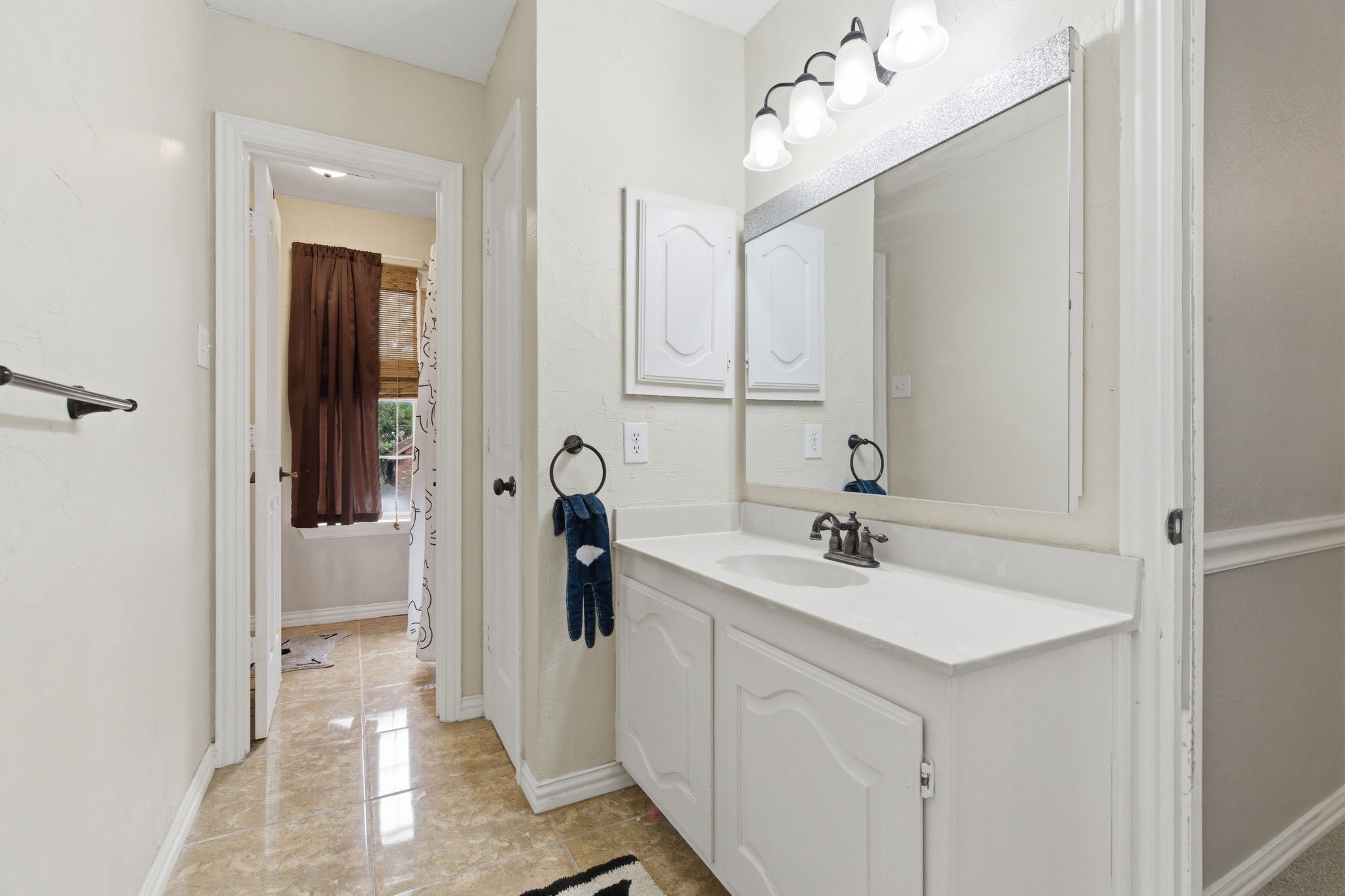 3528 Creekside Court Bedford TX 76021