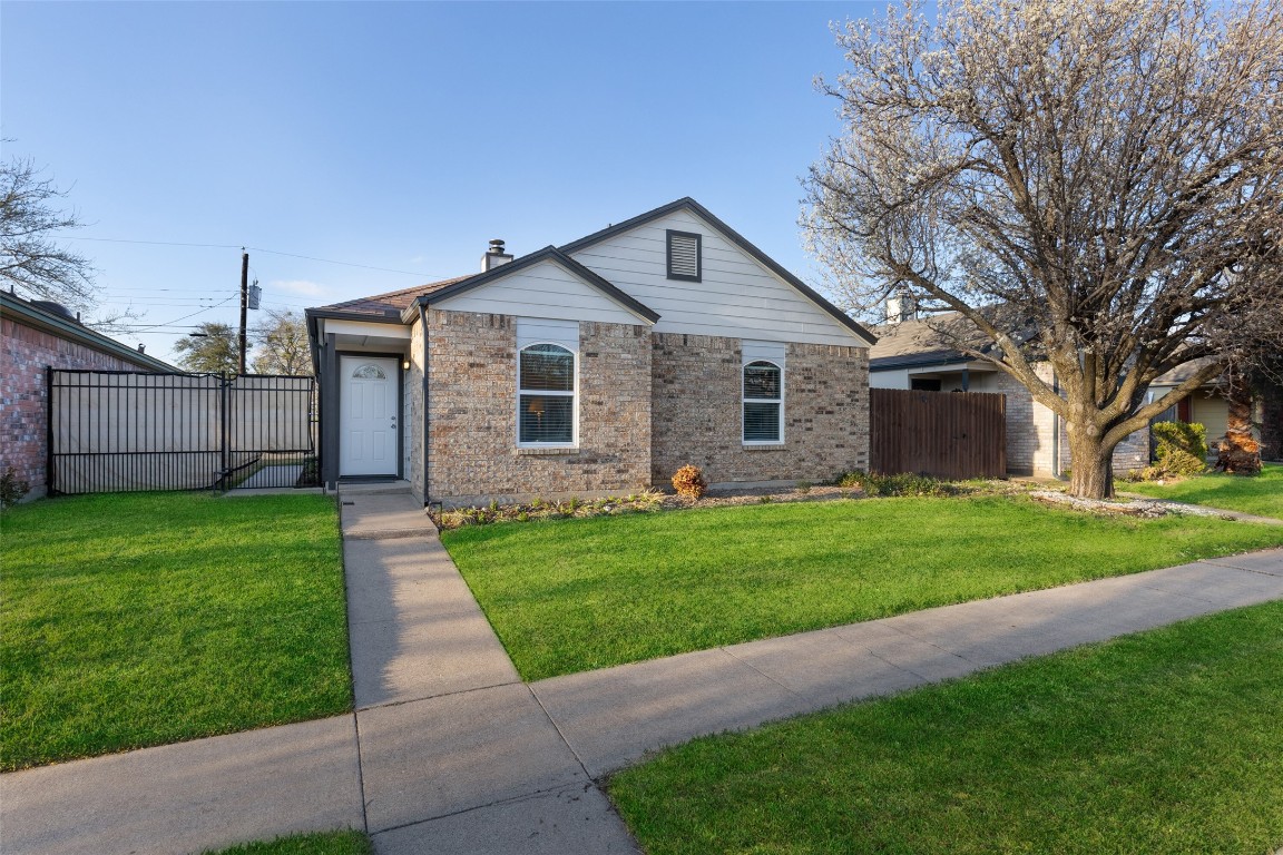 2313 Markland Street Irving TX 75060