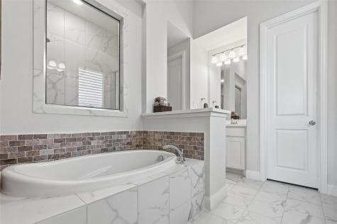 812 Heron Creek Pass Mckinney TX 75071
