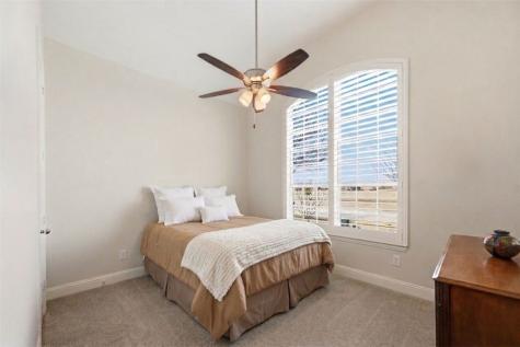 812 Heron Creek Pass Mckinney TX 75071