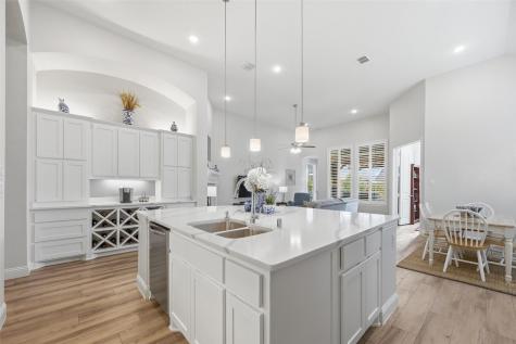 812 Heron Creek Pass Mckinney TX 75071
