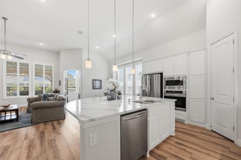 812 Heron Creek Pass Mckinney TX 75071