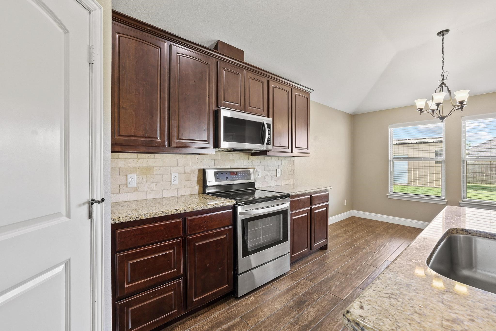 1208 Mary Ann Court Tioga TX 76271