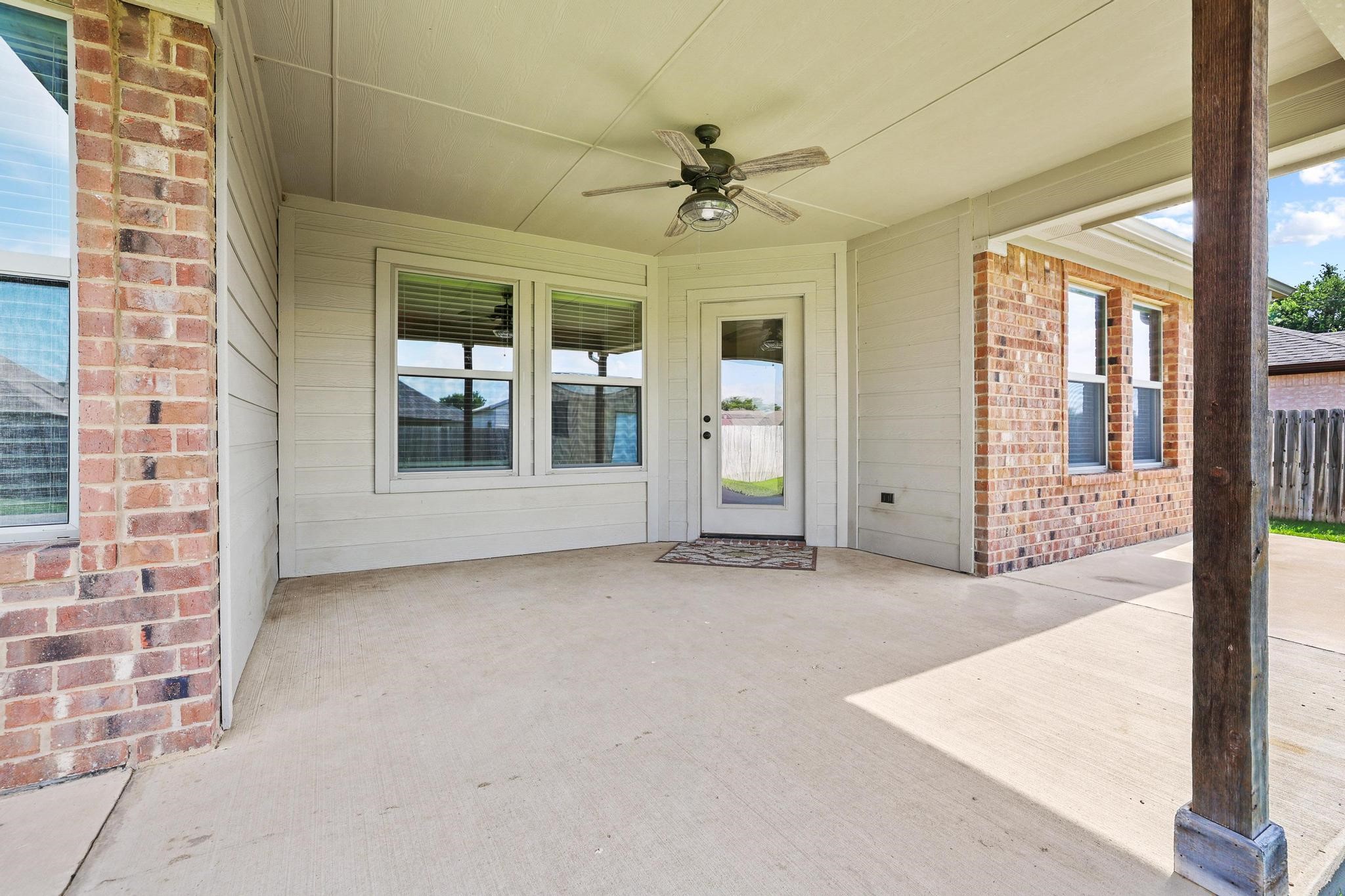 1208 Mary Ann Court Tioga TX 76271