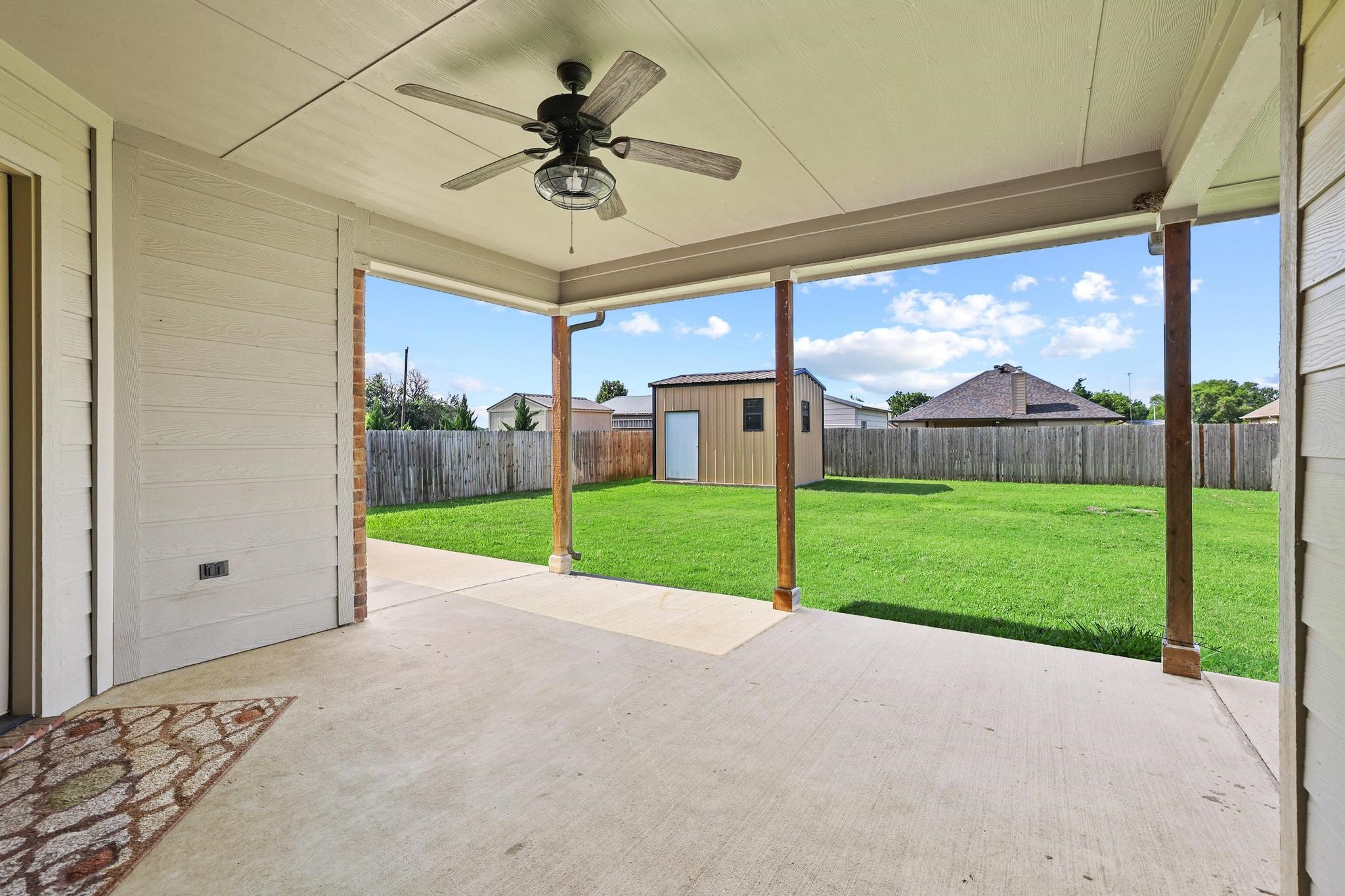 1208 Mary Ann Court Tioga TX 76271