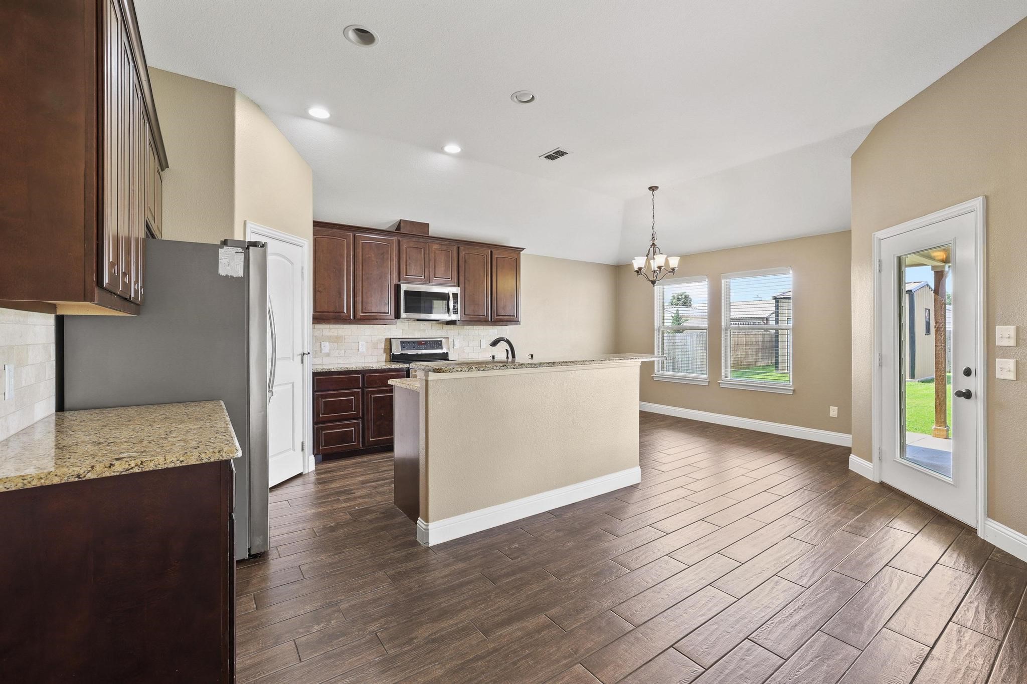 1208 Mary Ann Court Tioga TX 76271