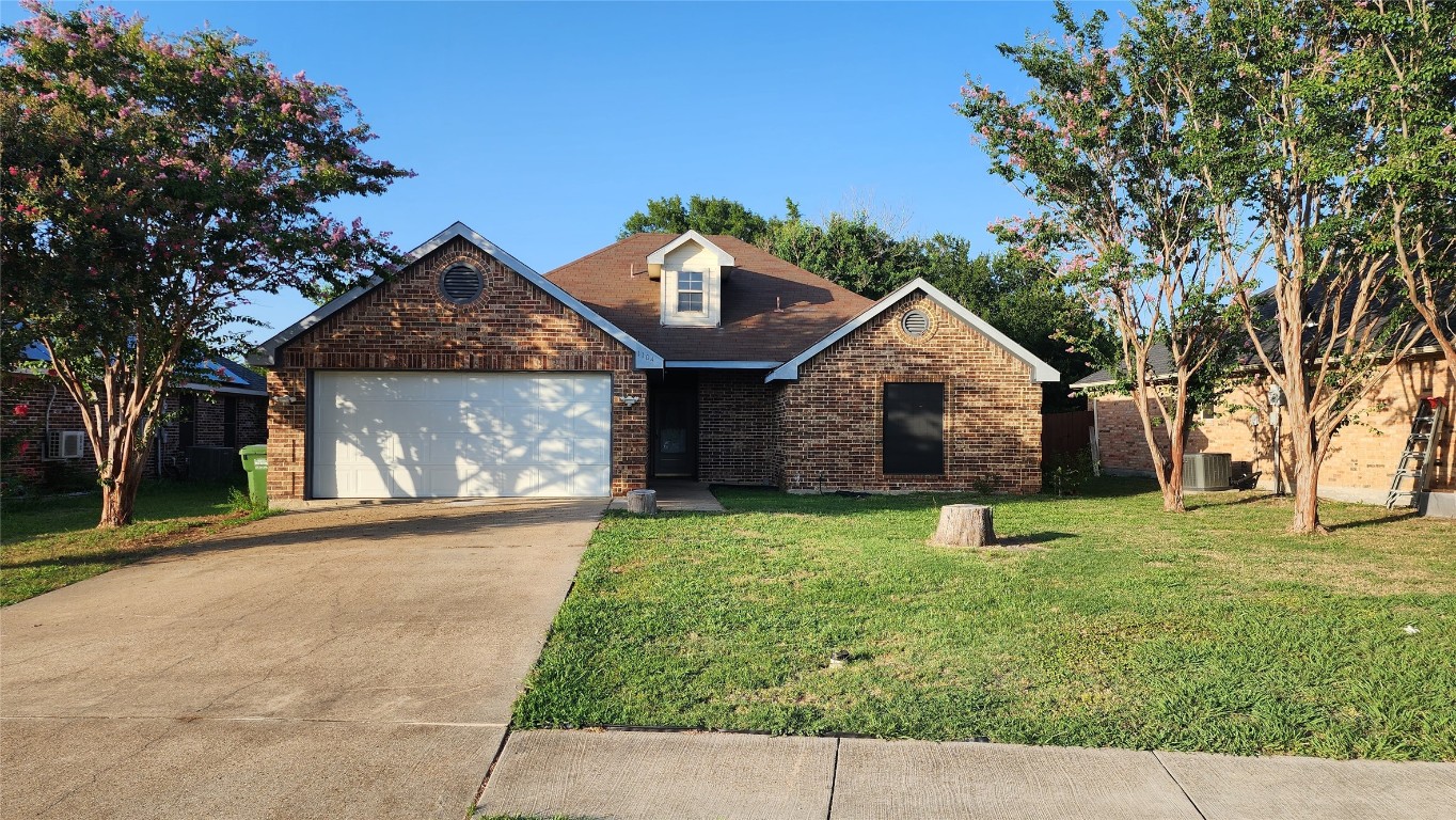 1104 Woodside Lane Seagoville TX 75159