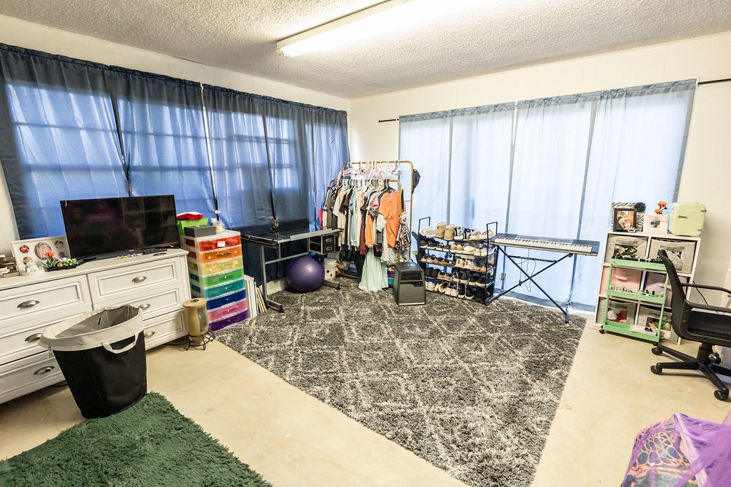 809 E Highway 82 Nocona TX 76255