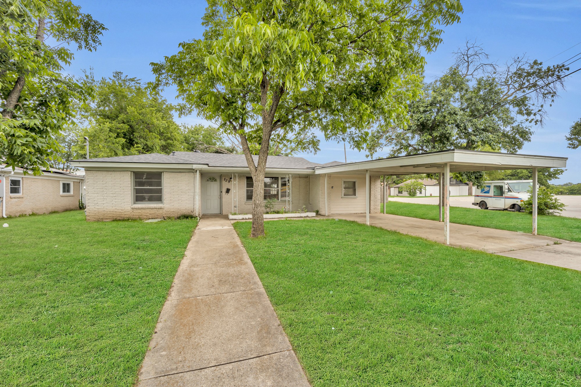 329 Worthy Street Saginaw TX 76179