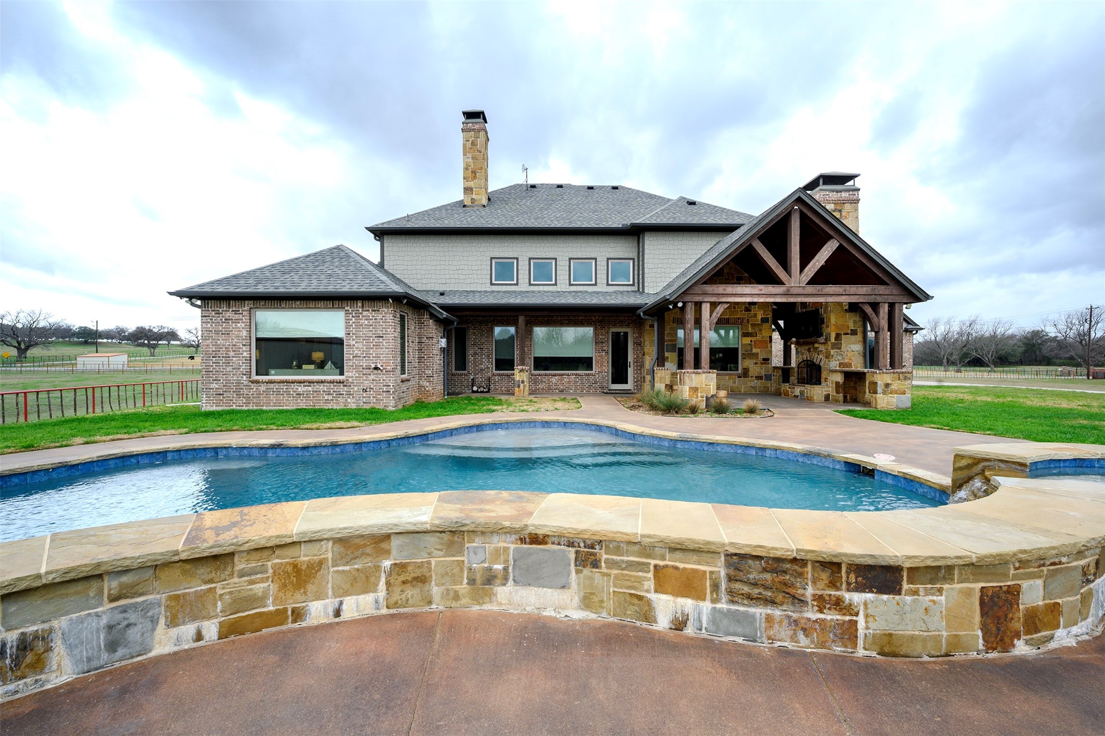 1003 Buckner Road Brock TX 76462