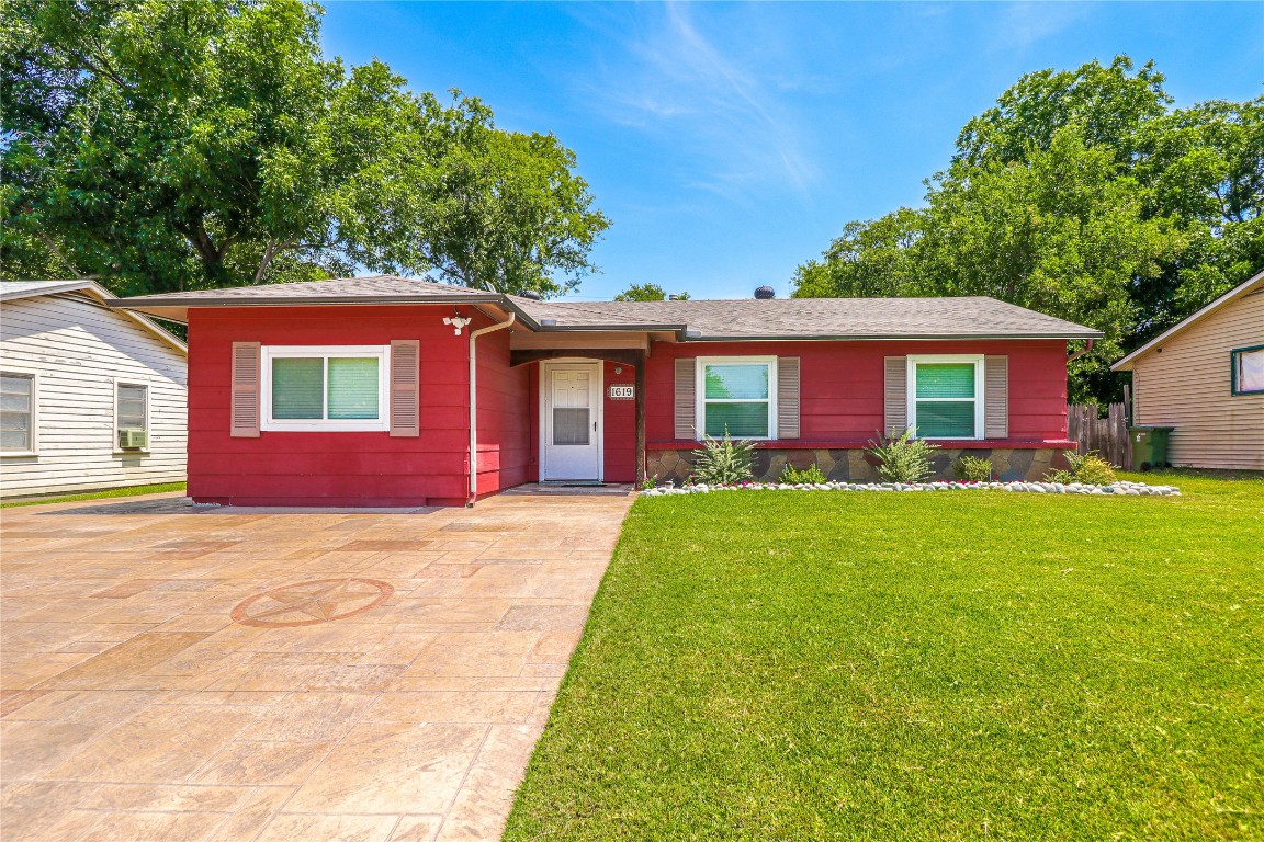 1619 Tower Drive Arlington TX 76010